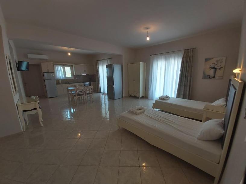 Konstantinos Apartments Ammoudia Exterior foto