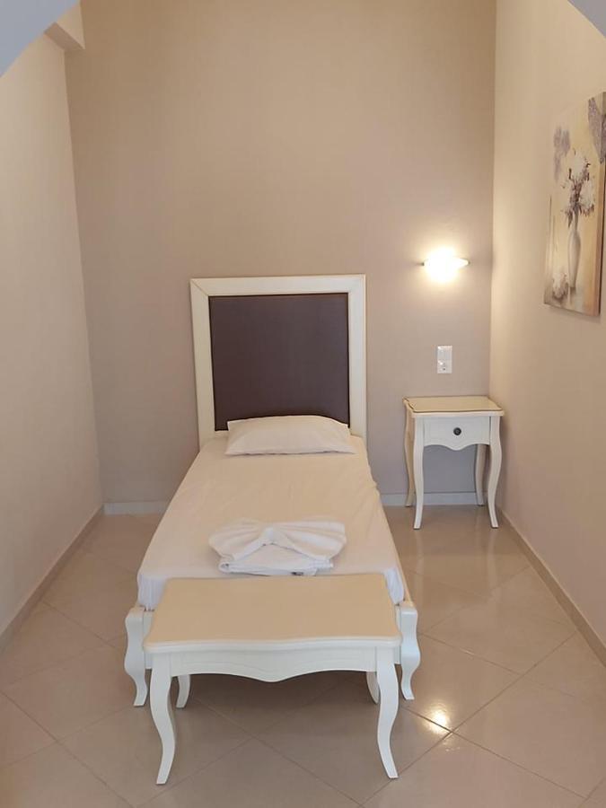 Konstantinos Apartments Ammoudia Exterior foto