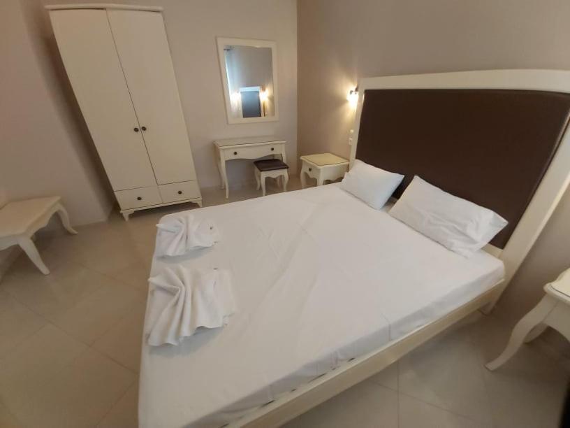 Konstantinos Apartments Ammoudia Cameră foto