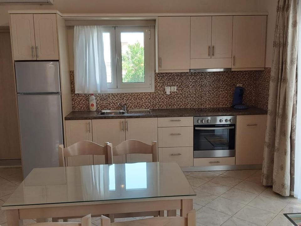 Konstantinos Apartments Ammoudia Cameră foto